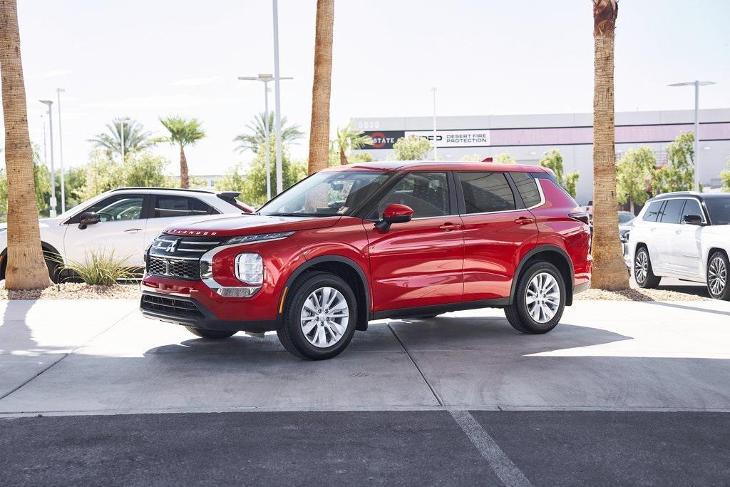 new 2025 Mitsubishi Outlander car, priced at $29,995