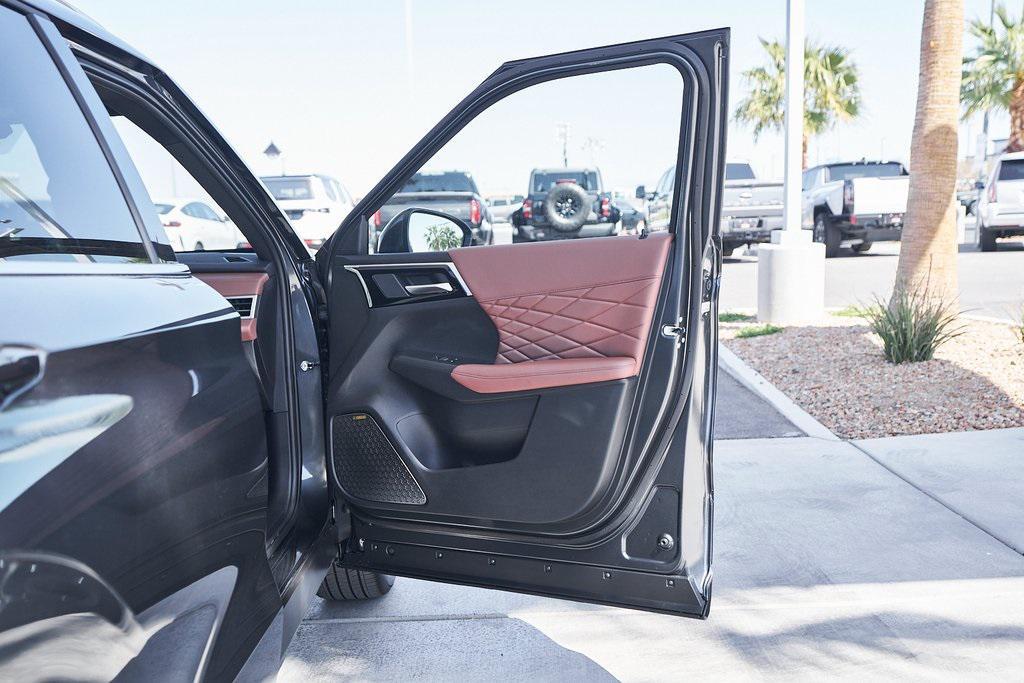 new 2025 Mitsubishi Outlander car, priced at $40,422