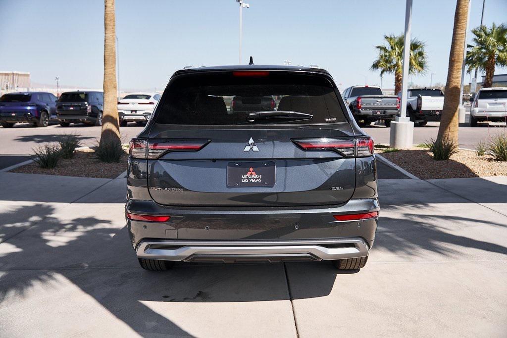 new 2025 Mitsubishi Outlander car, priced at $40,422