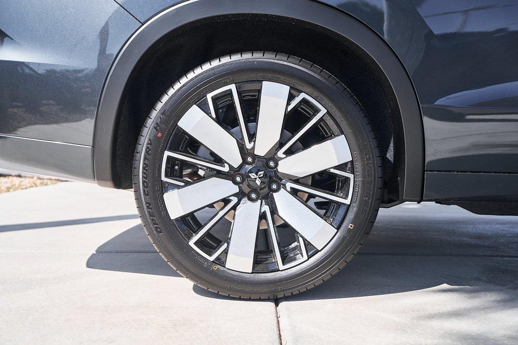 new 2025 Mitsubishi Outlander car, priced at $40,422