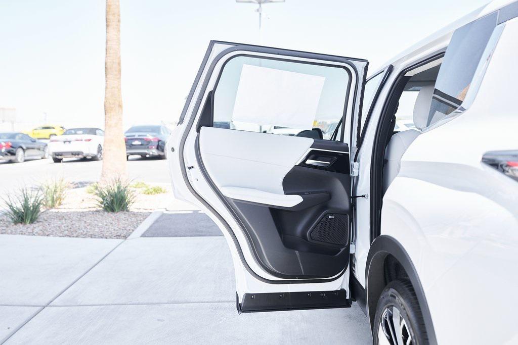 new 2025 Mitsubishi Outlander car, priced at $33,384