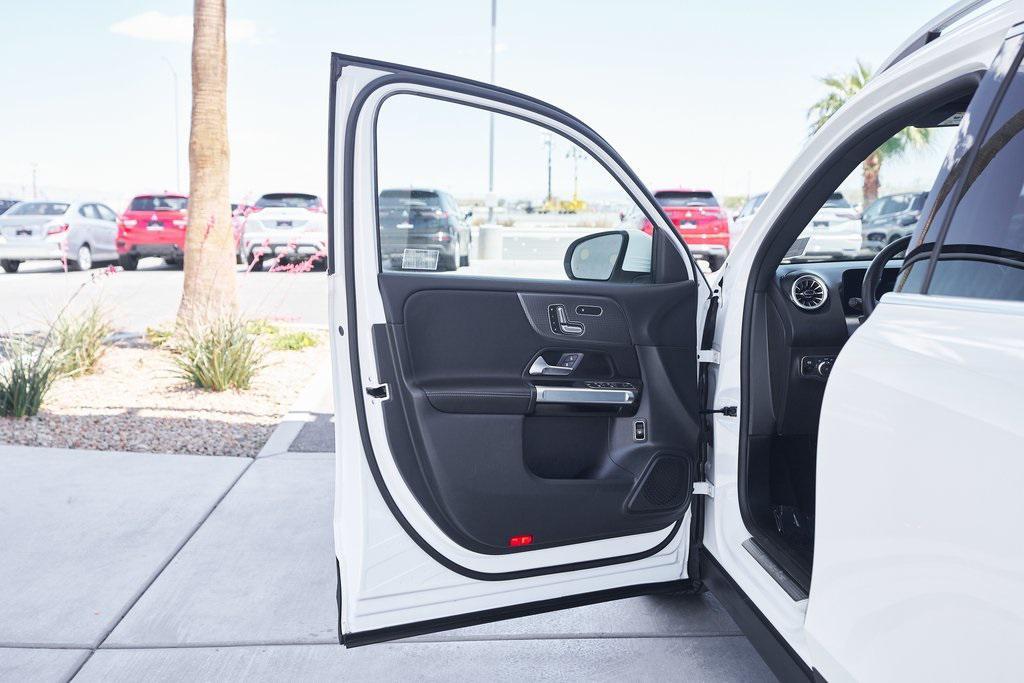 used 2022 Mercedes-Benz GLB 250 car, priced at $24,800