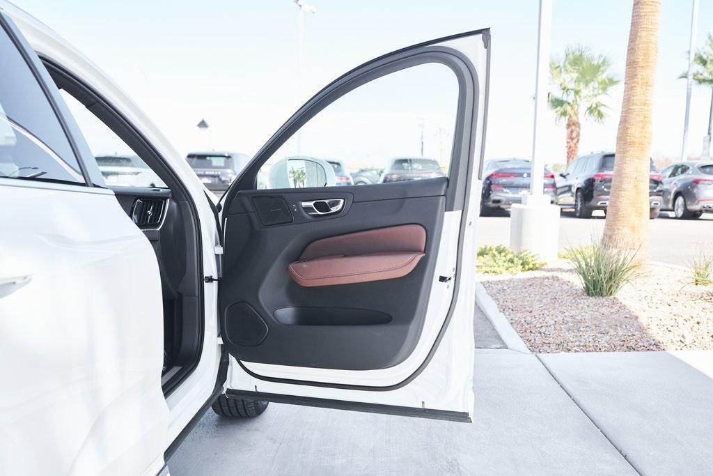 used 2022 Volvo XC60 Recharge Plug-In Hybrid car, priced at $34,400