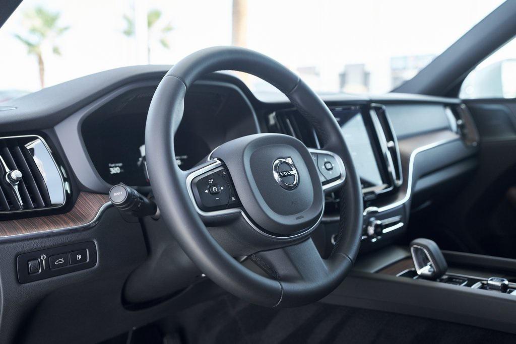 used 2022 Volvo XC60 Recharge Plug-In Hybrid car, priced at $34,400