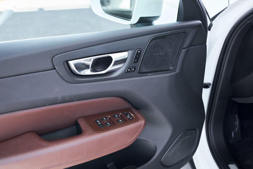 used 2022 Volvo XC60 Recharge Plug-In Hybrid car, priced at $34,400