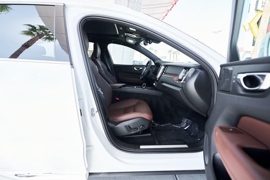 used 2022 Volvo XC60 Recharge Plug-In Hybrid car, priced at $34,400