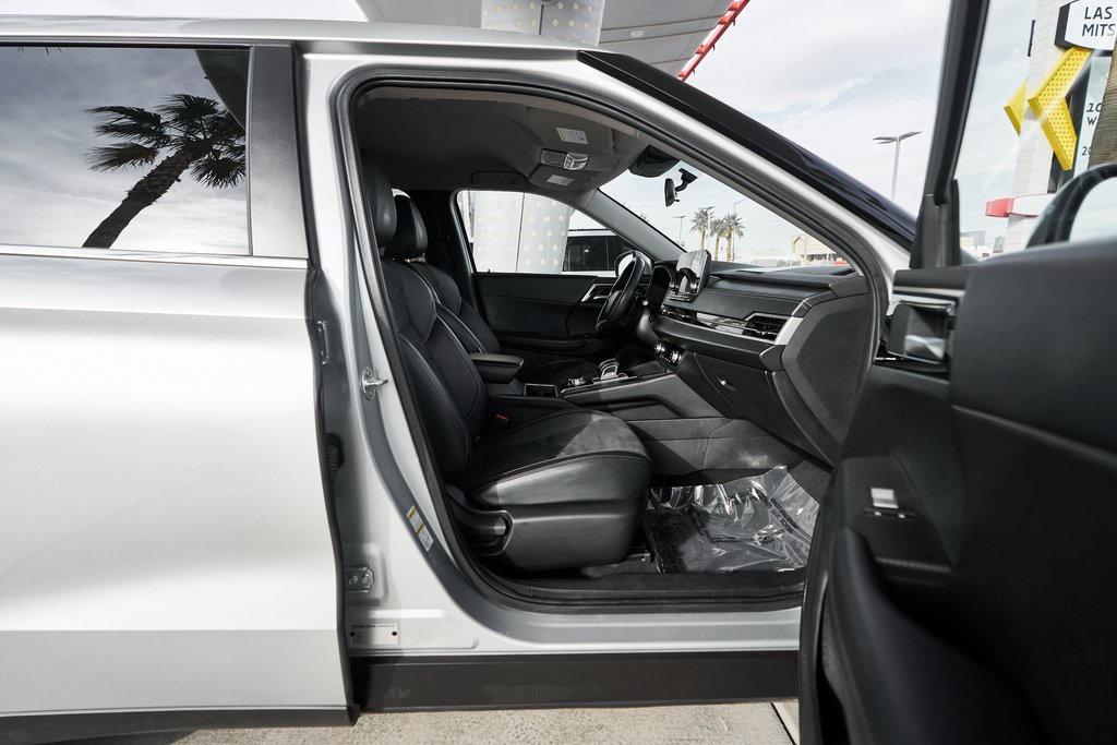 used 2024 Mitsubishi Outlander car, priced at $24,200