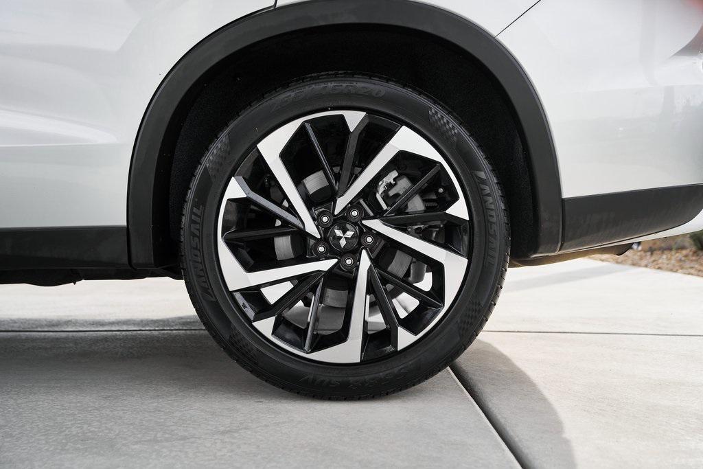 used 2024 Mitsubishi Outlander car, priced at $24,200