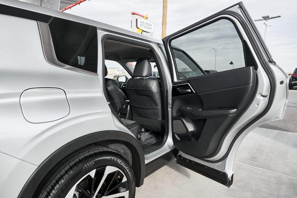 used 2024 Mitsubishi Outlander car, priced at $24,200