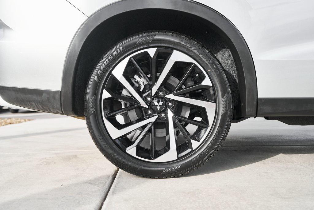 used 2024 Mitsubishi Outlander car, priced at $24,200