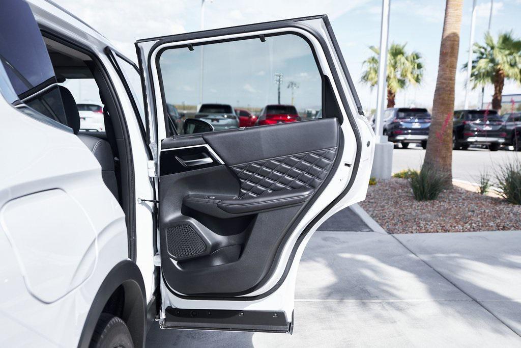 new 2025 Mitsubishi Outlander PHEV car, priced at $45,232