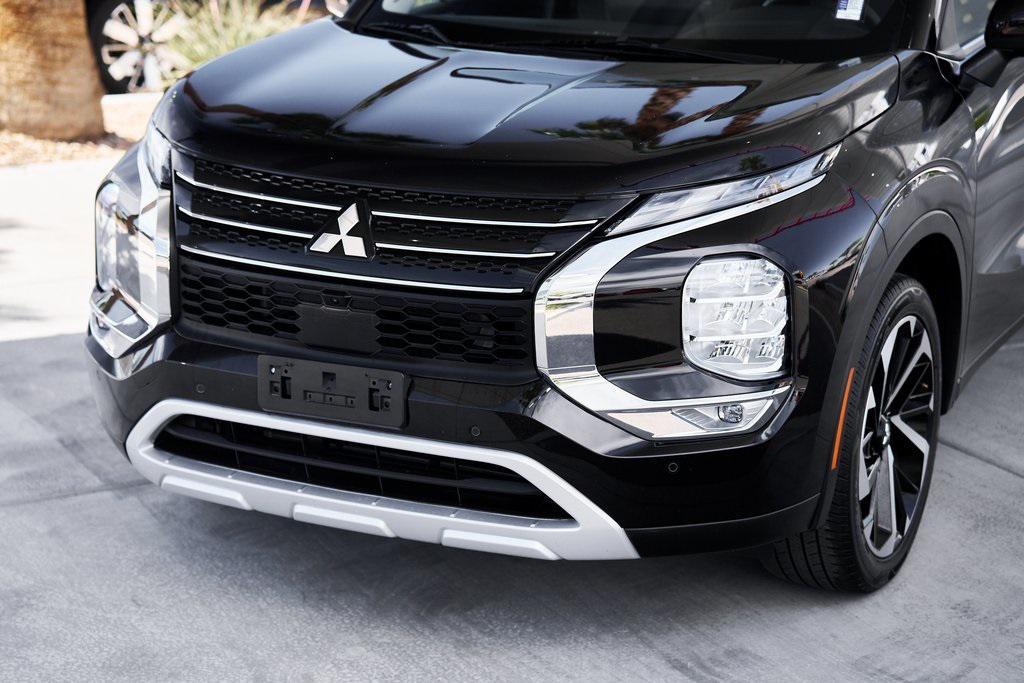 used 2024 Mitsubishi Outlander car, priced at $25,400