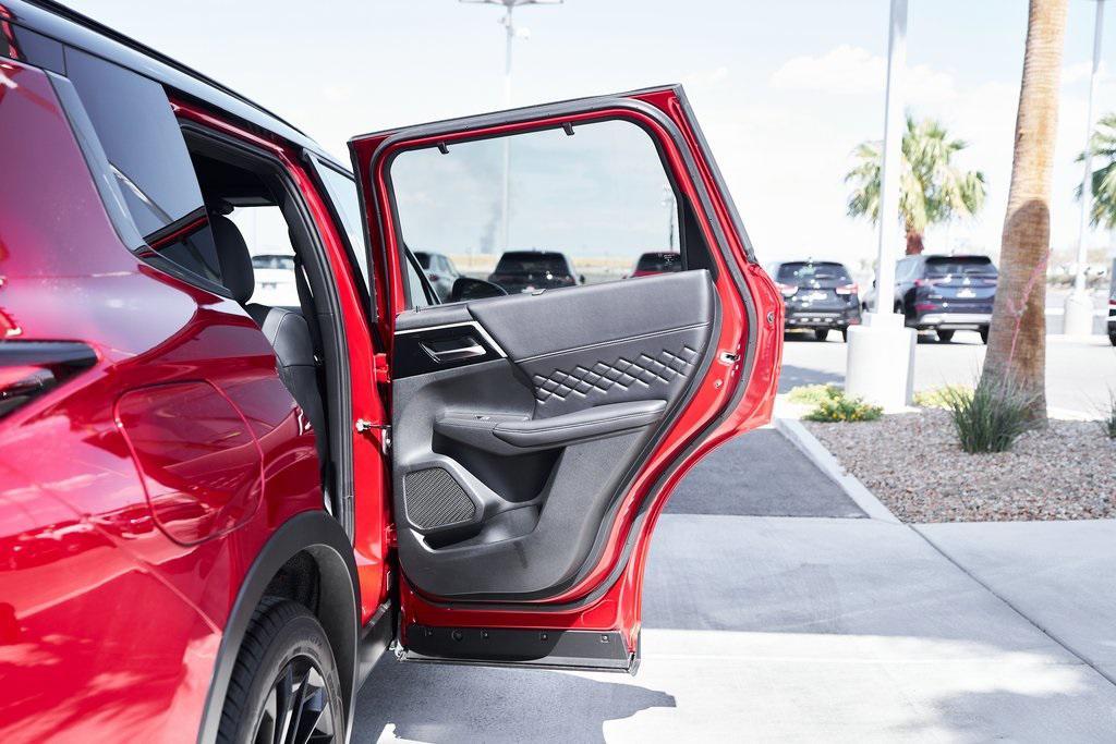 new 2025 Mitsubishi Outlander PHEV car, priced at $48,258