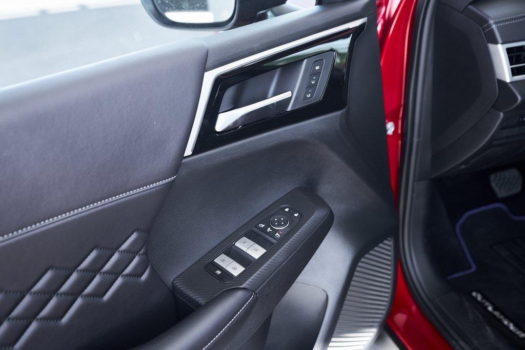 new 2025 Mitsubishi Outlander PHEV car, priced at $48,258