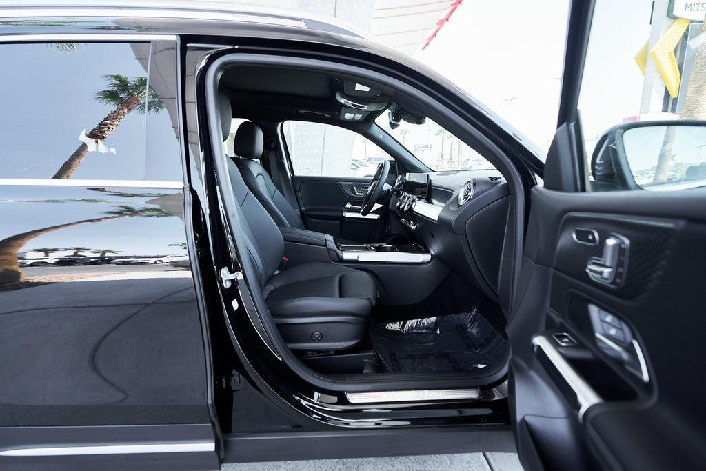 used 2025 Mercedes-Benz GLB 250 car, priced at $47,800