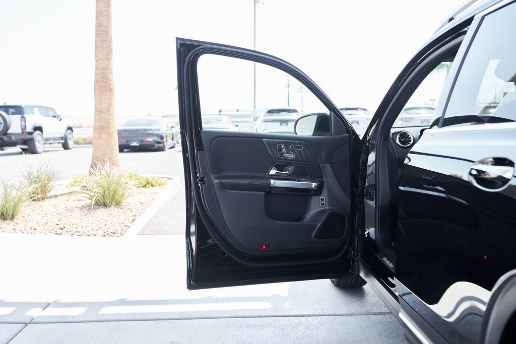used 2025 Mercedes-Benz GLB 250 car, priced at $47,800
