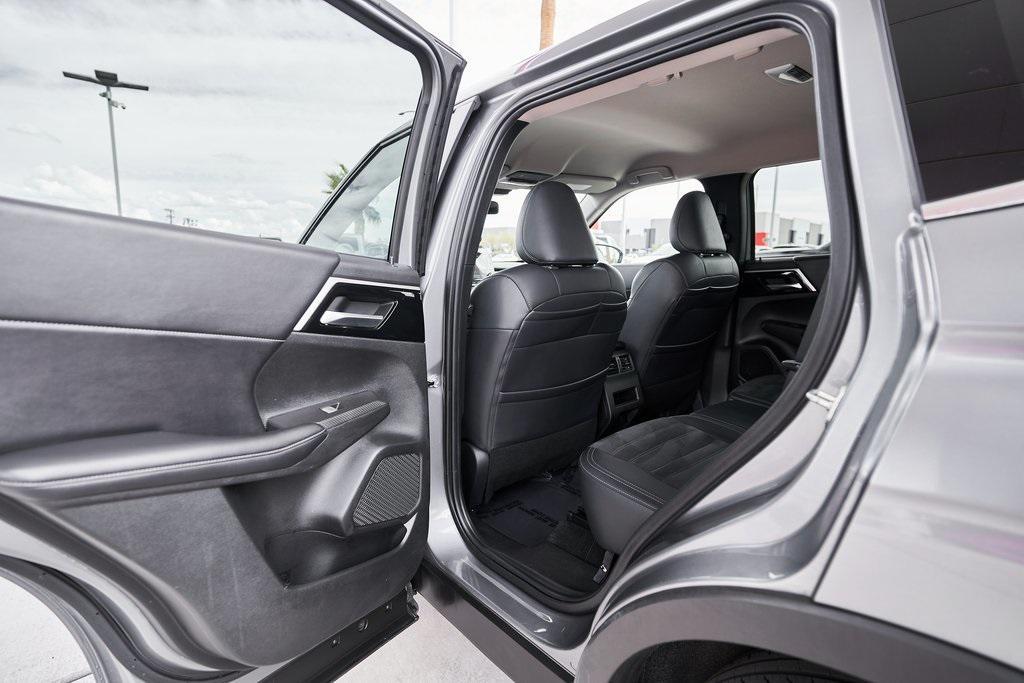 used 2024 Mitsubishi Outlander car, priced at $24,200