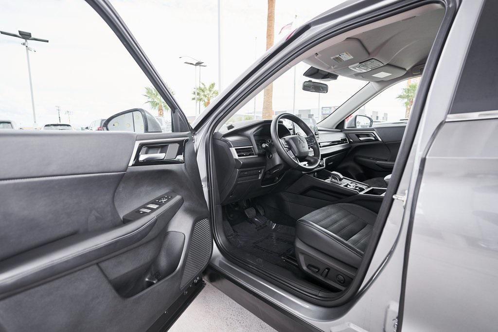 used 2024 Mitsubishi Outlander car, priced at $24,200