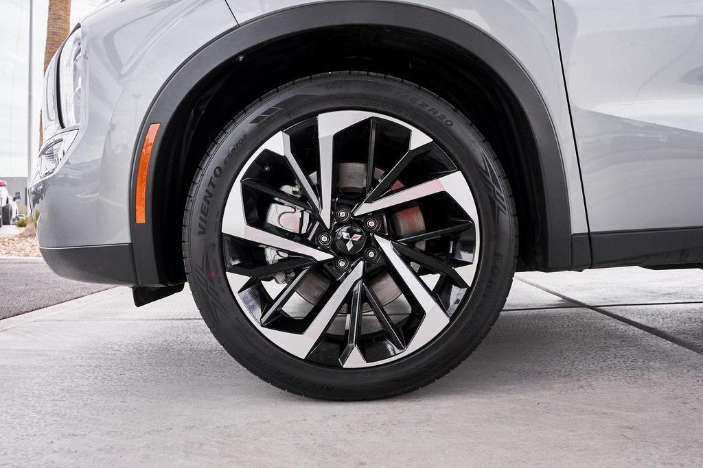 used 2024 Mitsubishi Outlander car, priced at $24,200