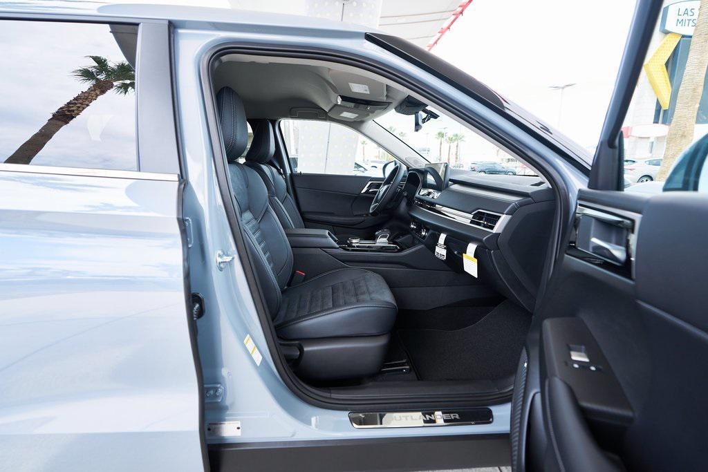 new 2025 Mitsubishi Outlander car, priced at $33,206