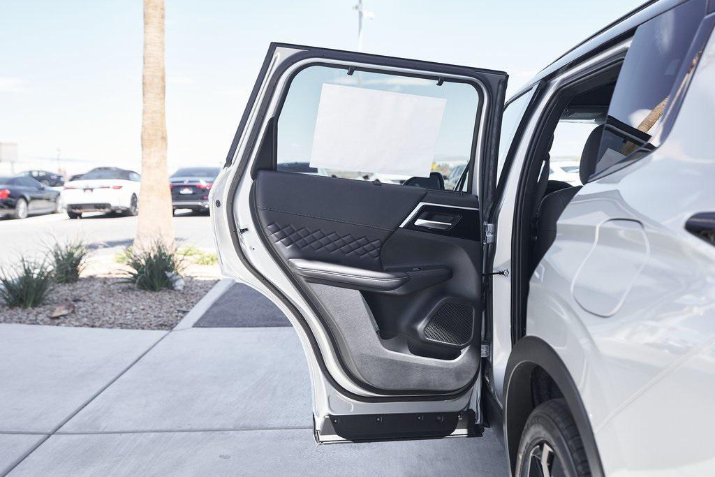 new 2025 Mitsubishi Outlander PHEV car, priced at $46,384