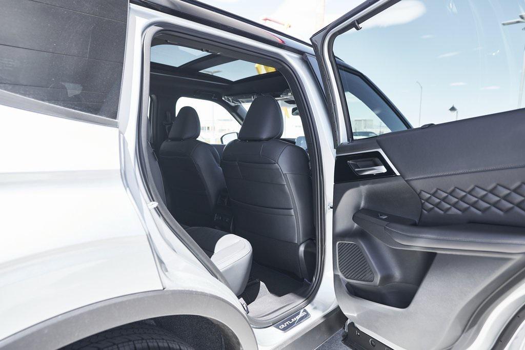 new 2025 Mitsubishi Outlander PHEV car, priced at $46,384