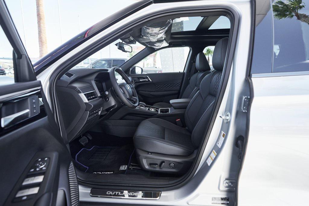 new 2025 Mitsubishi Outlander PHEV car, priced at $46,384