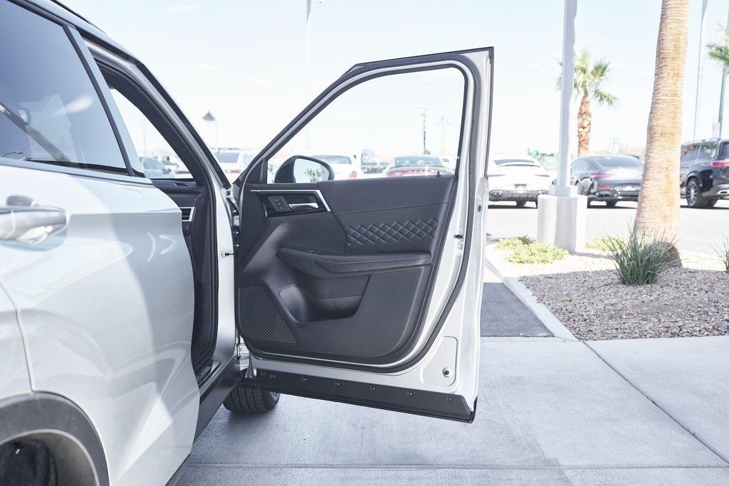 new 2025 Mitsubishi Outlander PHEV car, priced at $46,384