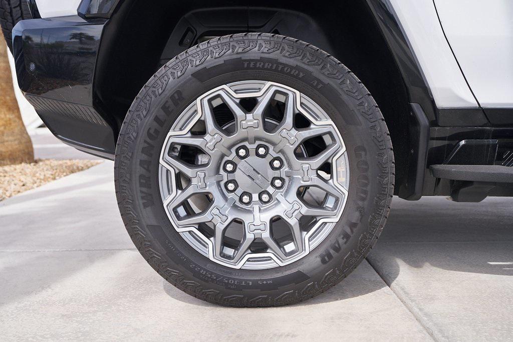 used 2025 GMC HUMMER EV SUV car, priced at $83,800