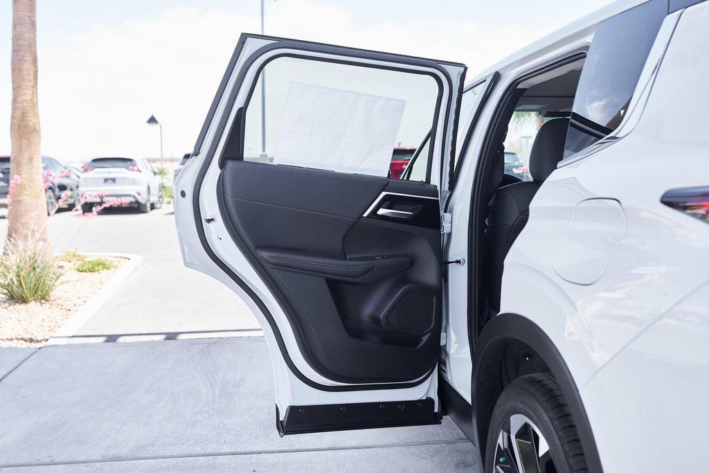 new 2025 Mitsubishi Outlander PHEV car, priced at $42,297