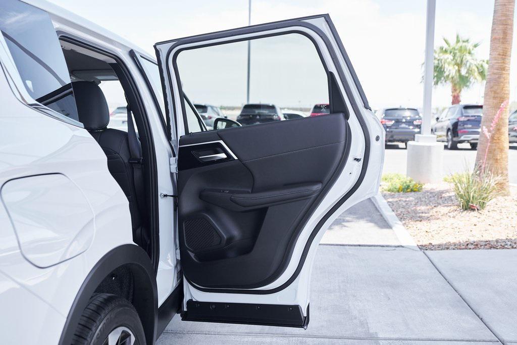 new 2025 Mitsubishi Outlander PHEV car, priced at $42,297