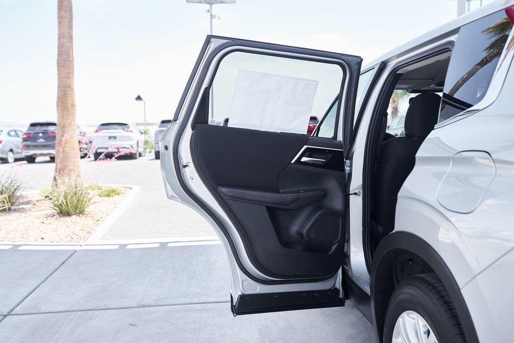 new 2025 Mitsubishi Outlander PHEV car, priced at $39,240