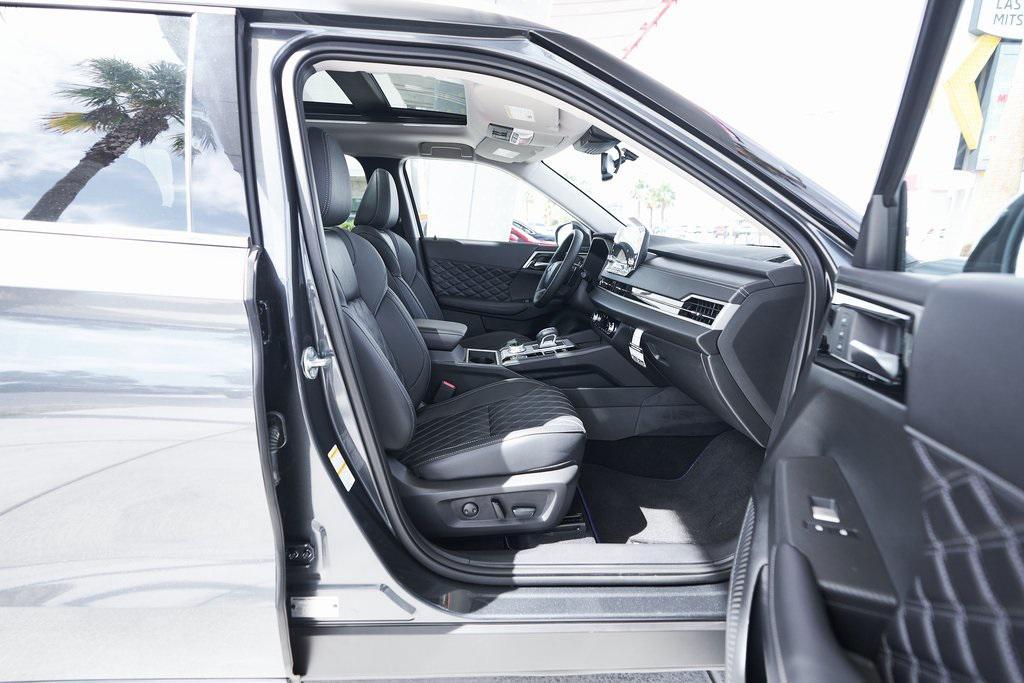new 2025 Mitsubishi Outlander PHEV car, priced at $44,912