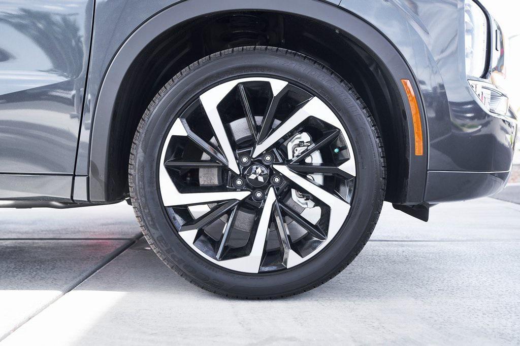 new 2025 Mitsubishi Outlander PHEV car, priced at $44,912