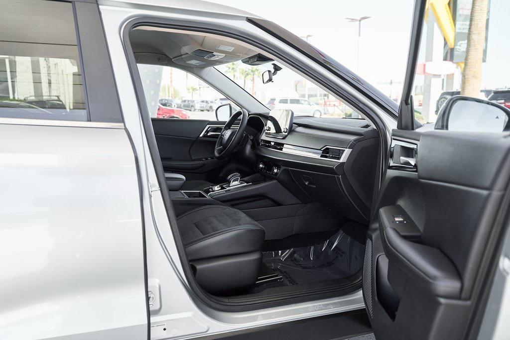 used 2024 Mitsubishi Outlander car, priced at $24,200