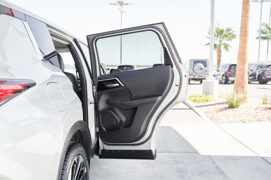 used 2024 Mitsubishi Outlander car, priced at $24,200