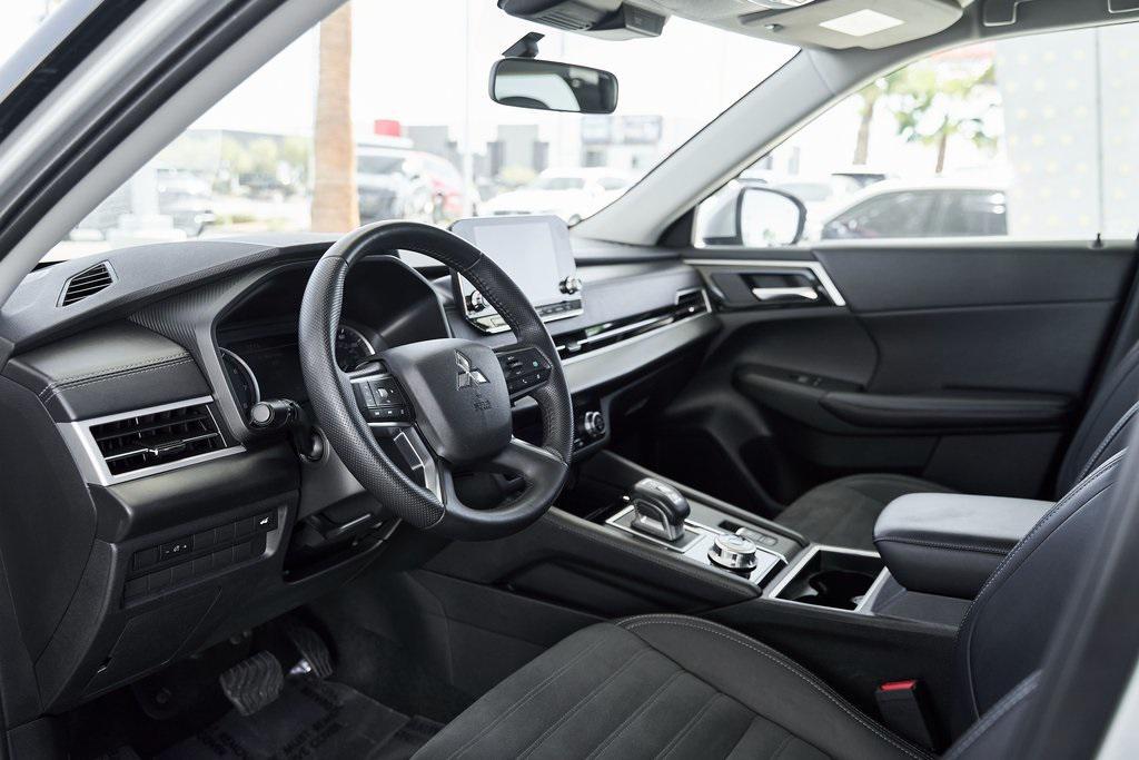 used 2024 Mitsubishi Outlander car, priced at $24,200