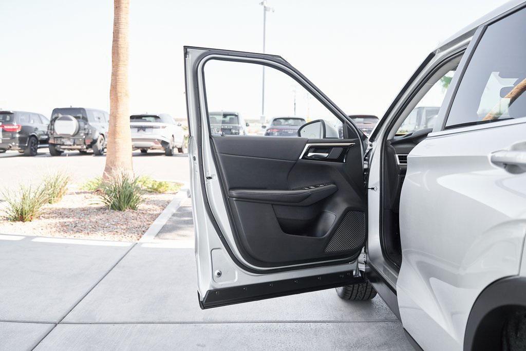 used 2024 Mitsubishi Outlander car, priced at $24,200