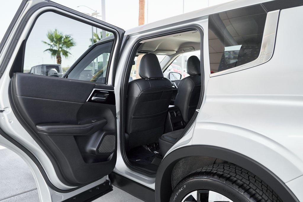 used 2024 Mitsubishi Outlander car, priced at $24,200