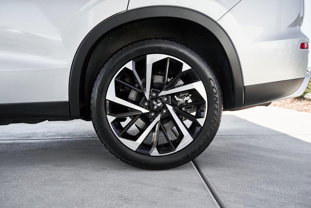 used 2024 Mitsubishi Outlander car, priced at $24,200