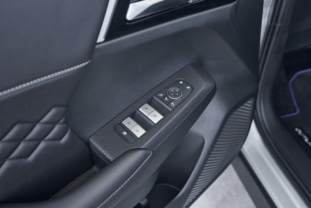 new 2025 Mitsubishi Outlander PHEV car, priced at $47,528