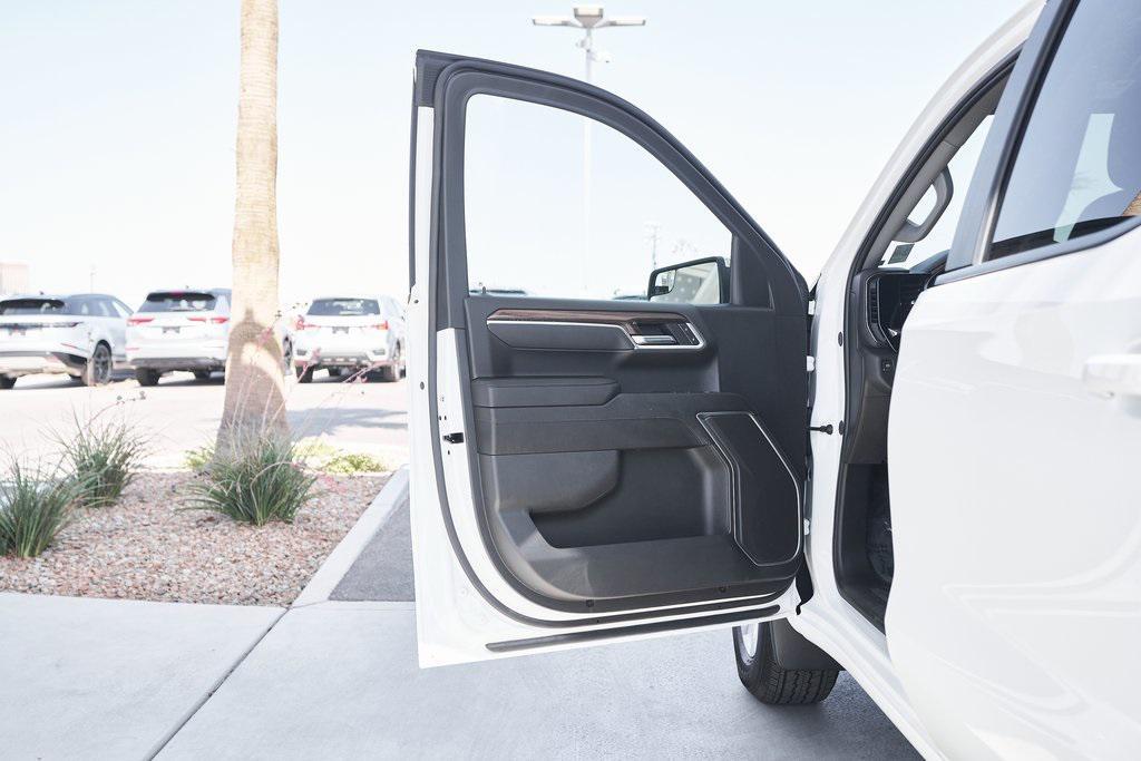 used 2025 Chevrolet Silverado 1500 car, priced at $46,800