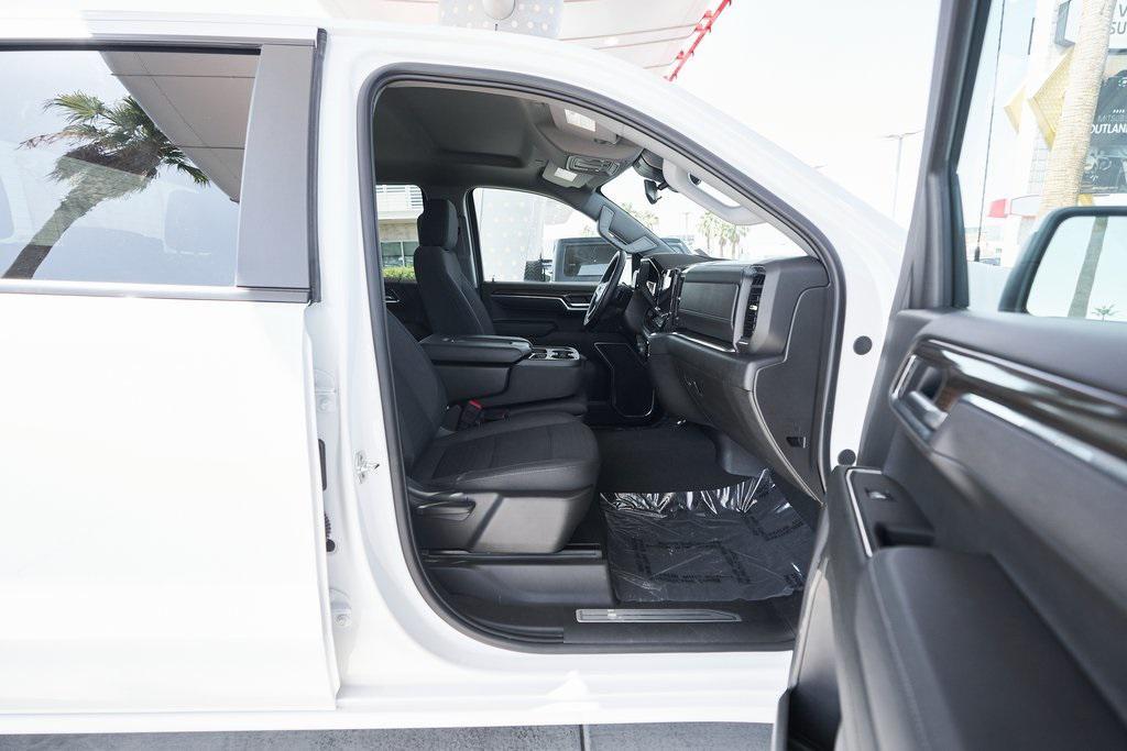 used 2025 Chevrolet Silverado 1500 car, priced at $46,800