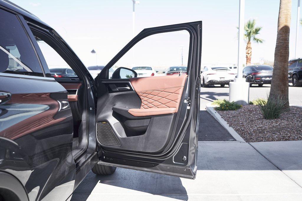 new 2025 Mitsubishi Outlander car, priced at $40,652