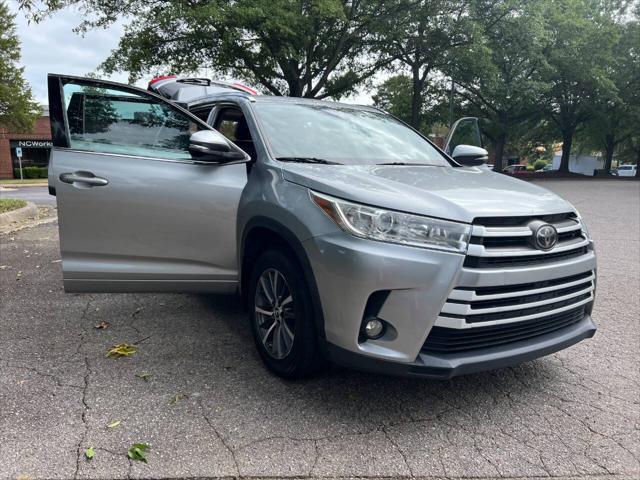 used 2018 Toyota Highlander car, priced at $17,495