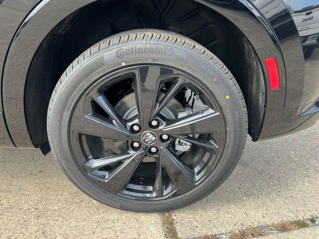 new 2025 Buick Envision car, priced at $40,310