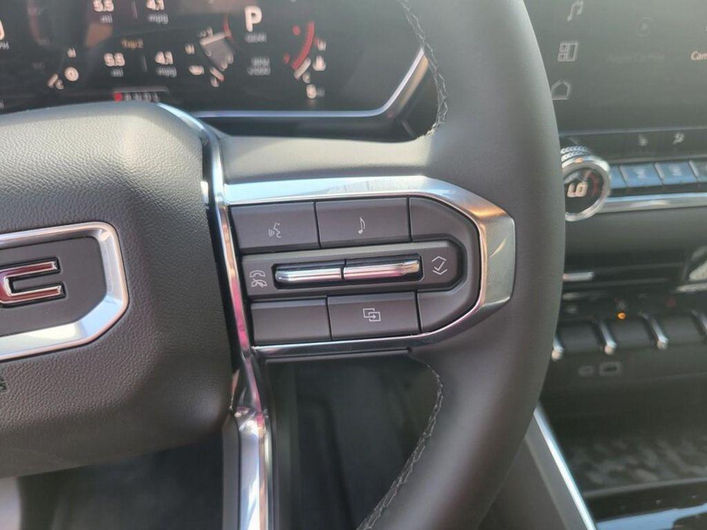 new 2026 GMC Canyon car, priced at $43,075