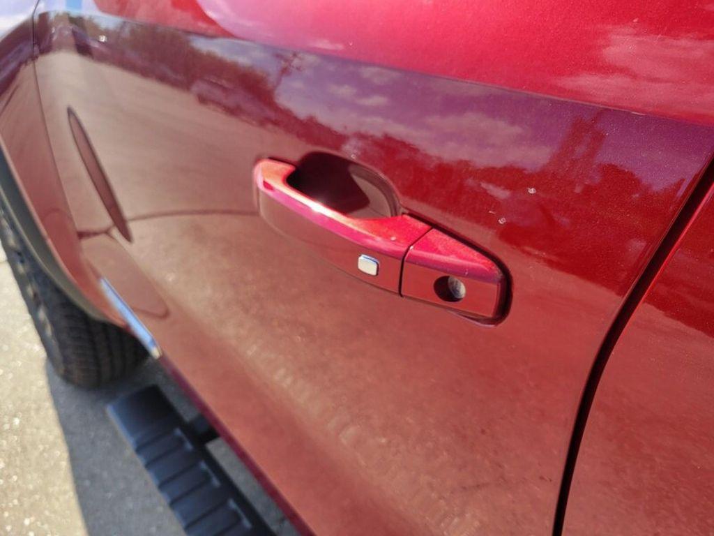 new 2026 GMC Canyon car, priced at $43,075