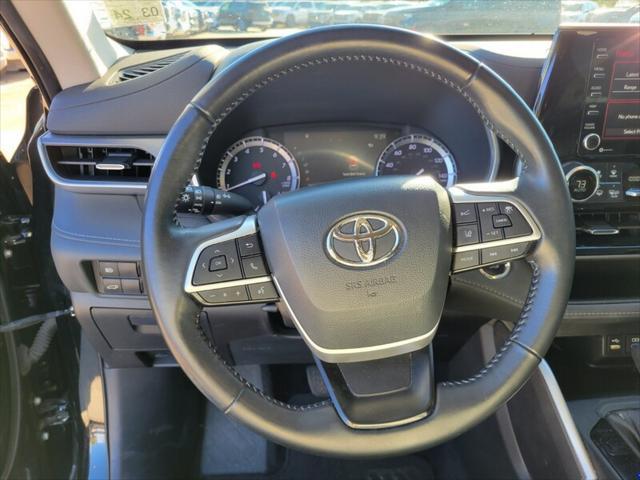 used 2022 Toyota Highlander car, priced at $32,995