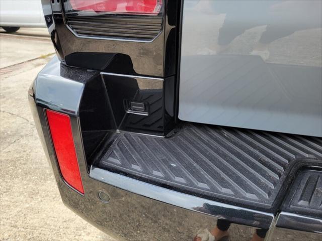 new 2024 GMC HUMMER EV SUV car, priced at $106,565